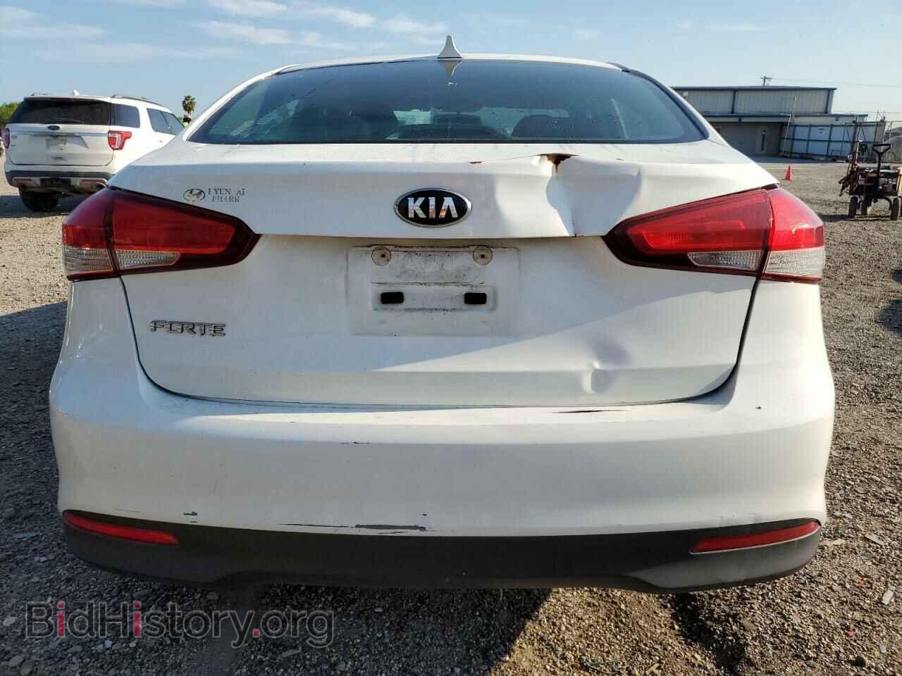 2017 KIA FORTE - VIN: 3KPFK4A76HE011062 - Фото 6