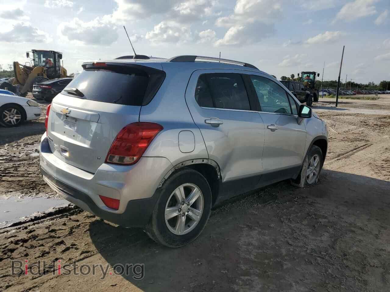 2017 CHEVROLET TRAX - VIN: 3GNCJPSB4HL171437 - Фото 3
