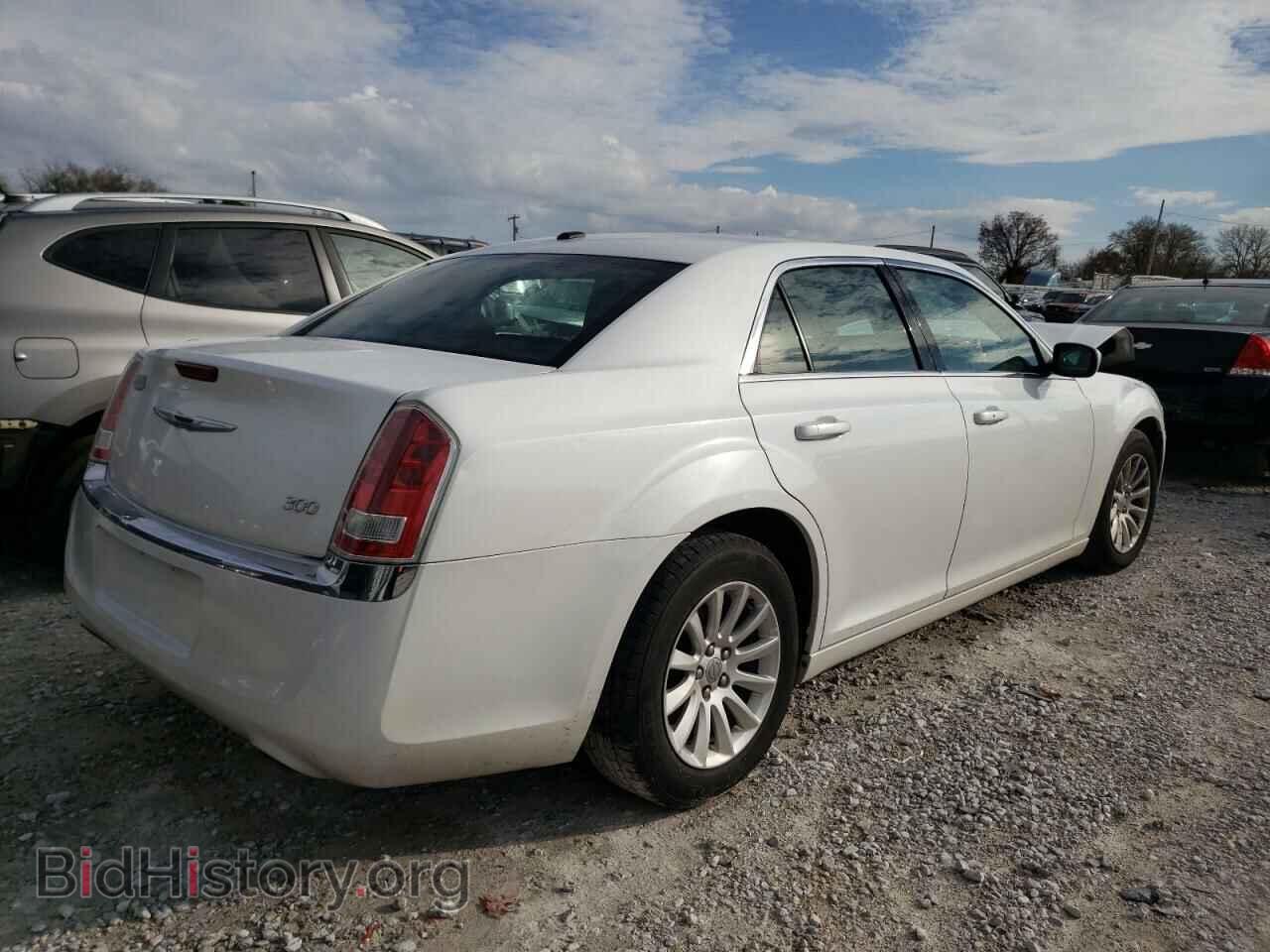 2013 CHRYSLER 300 - VIN: 2C3CCAAG2DH577575 - Фото 4