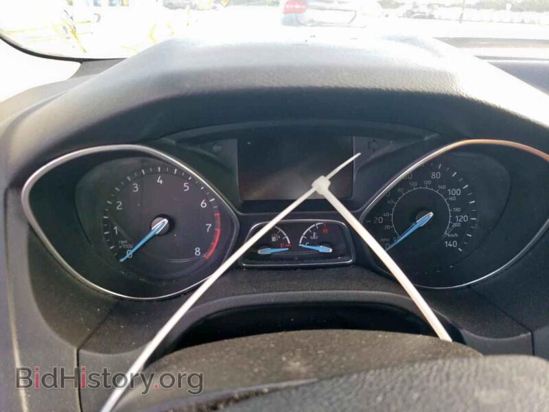 2016 Ford FOCUS (VIN 1FADP3F28GL259468) — фото 9 из 14