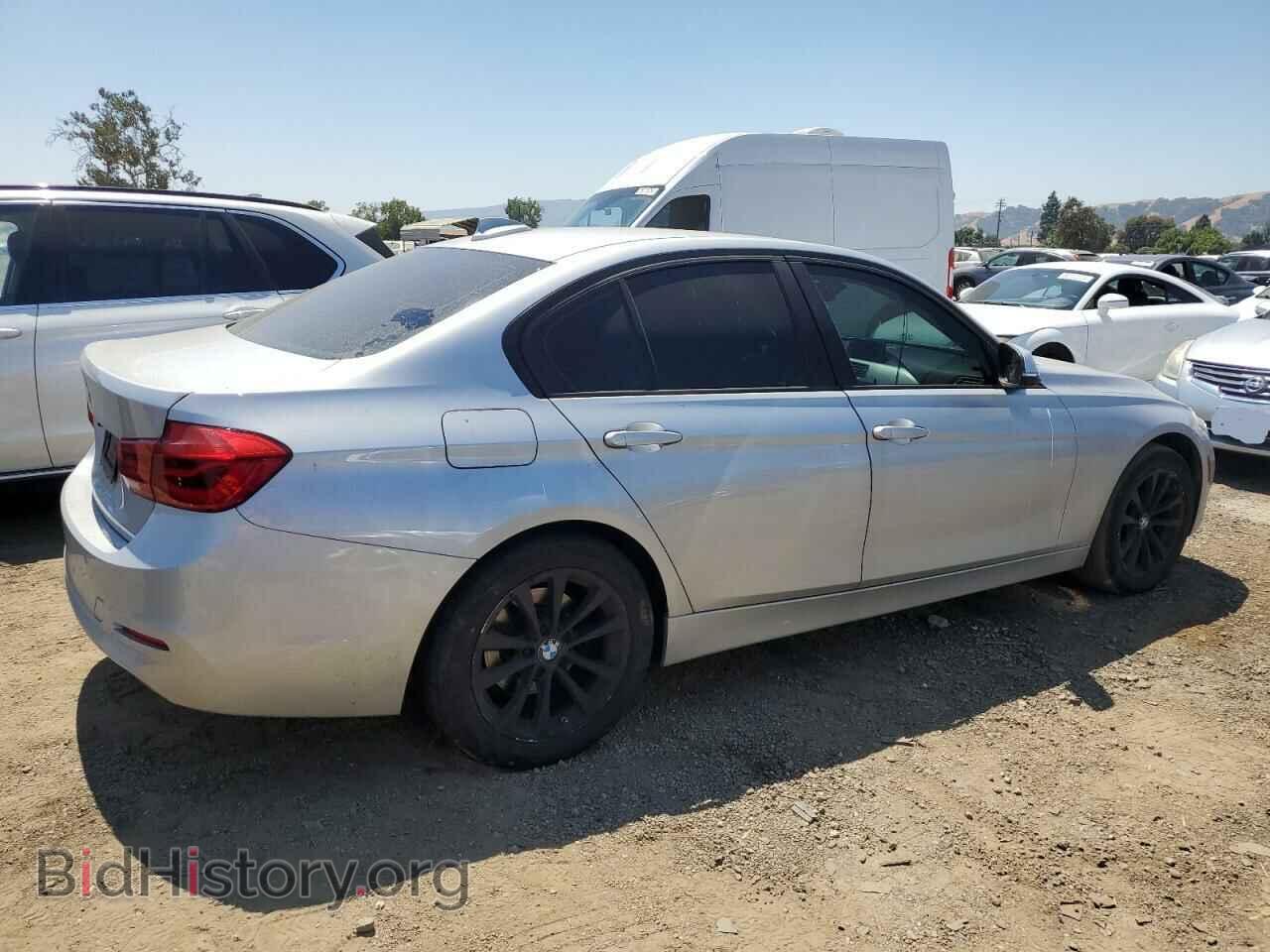 2016 BMW 3 SERIES - VIN: WBA8E1G59GNT33769 - Фото 3