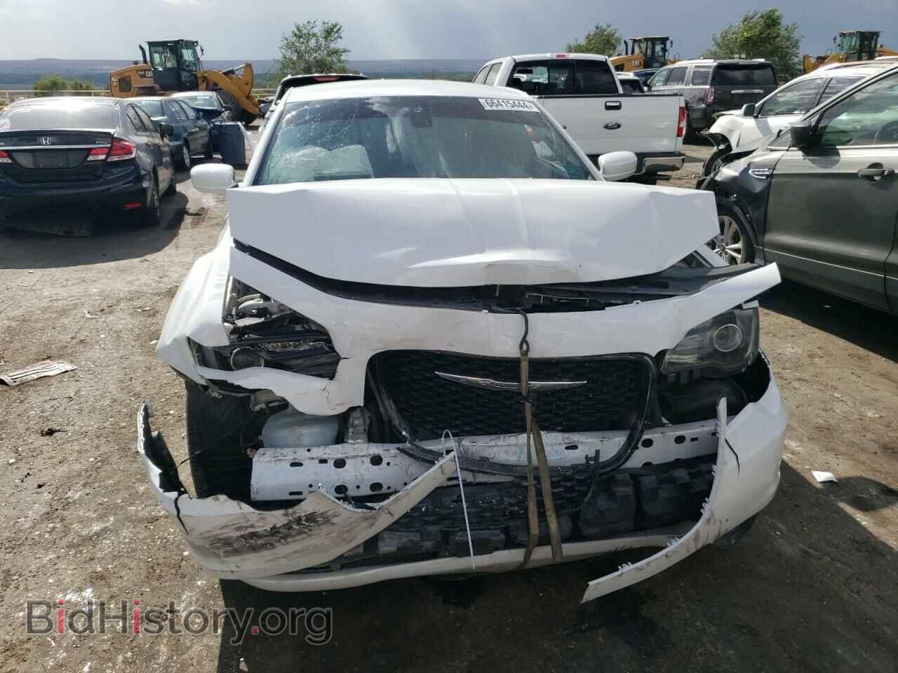 2019 CHRYSLER 300 - VIN: 2C3CCABG8KH618044 - Фото 5