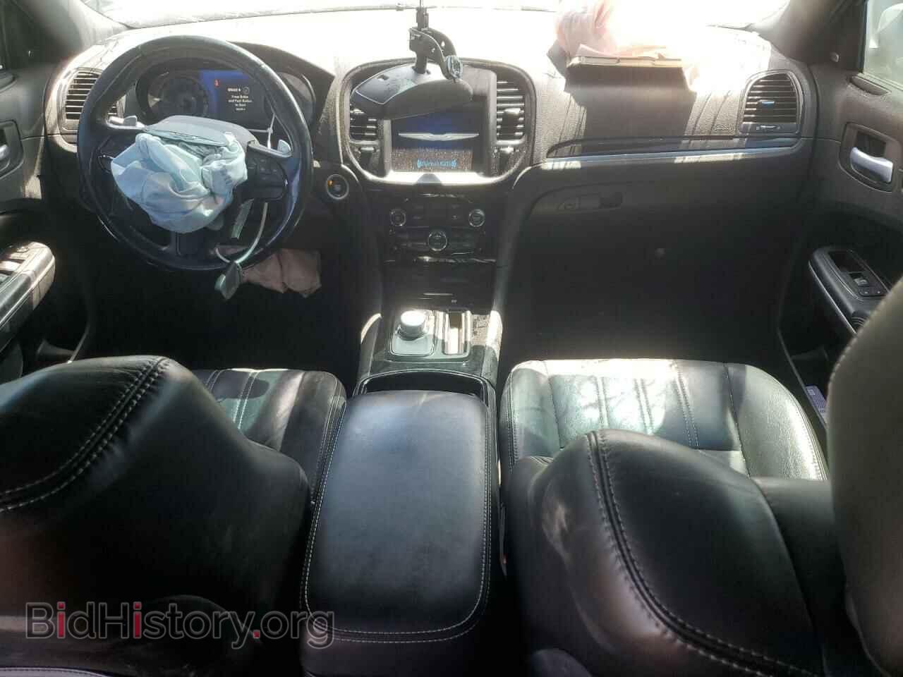 2019 CHRYSLER 300 - VIN: 2C3CCABG8KH618044 - Фото 8