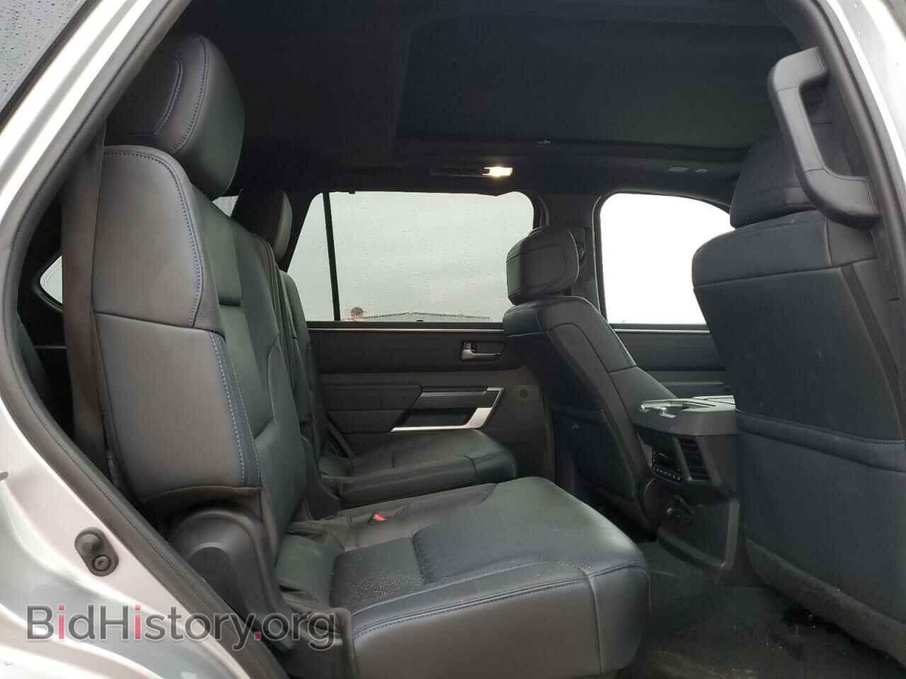 2024 TOYOTA SEQUOIA - VIN: 7SVAAABA2RX021214 - Фото 11