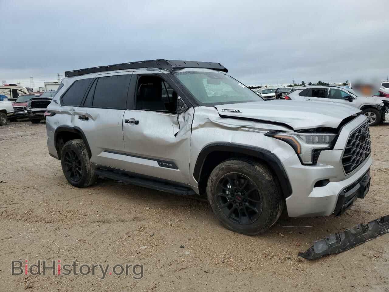 2024 TOYOTA SEQUOIA - VIN: 7SVAAABA2RX021214 - Фото 4