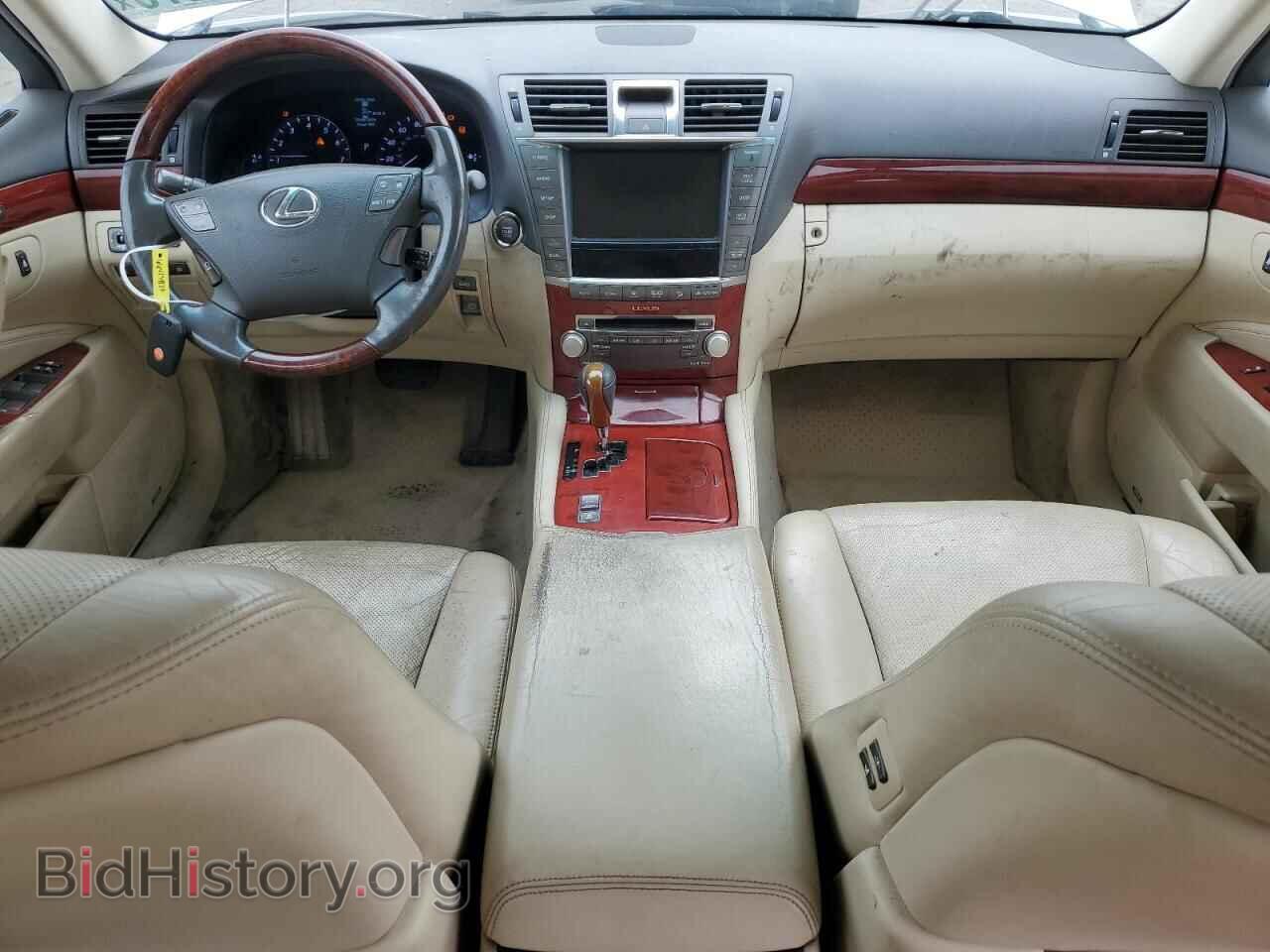 2011 LEXUS LS460 - VIN: JTHCL5EF3B5009424 - Photo 8