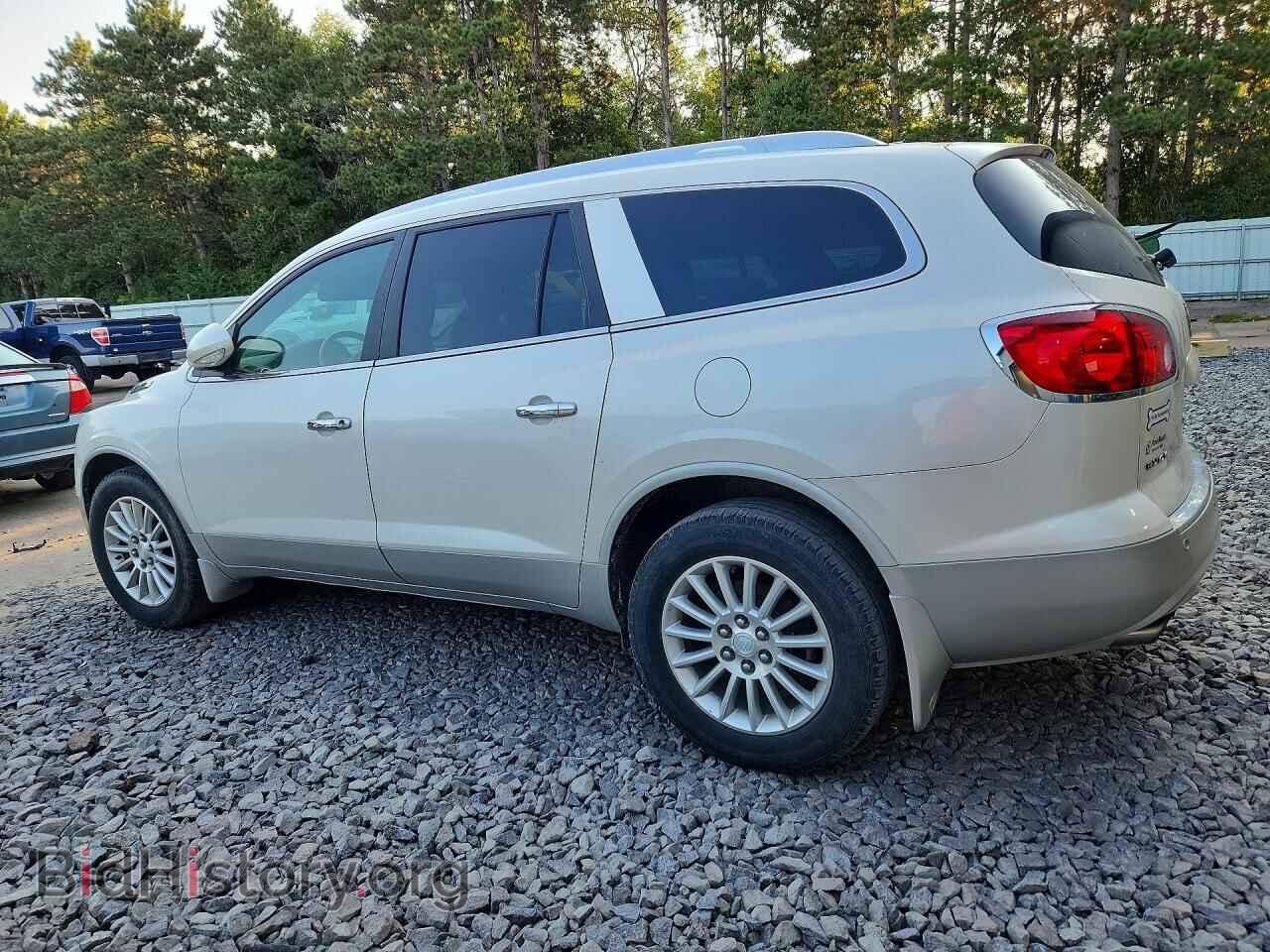 2012 BUICK ENCLAVE - VIN: 5GAKRCED7CJ102388 - Photo 2