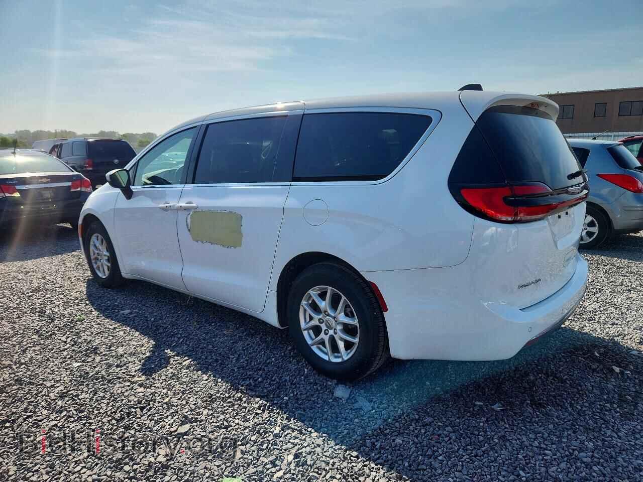 2023 CHRYSLER PACIFICA - VIN: 2C4RC1BG3PR574400 - Photo 2
