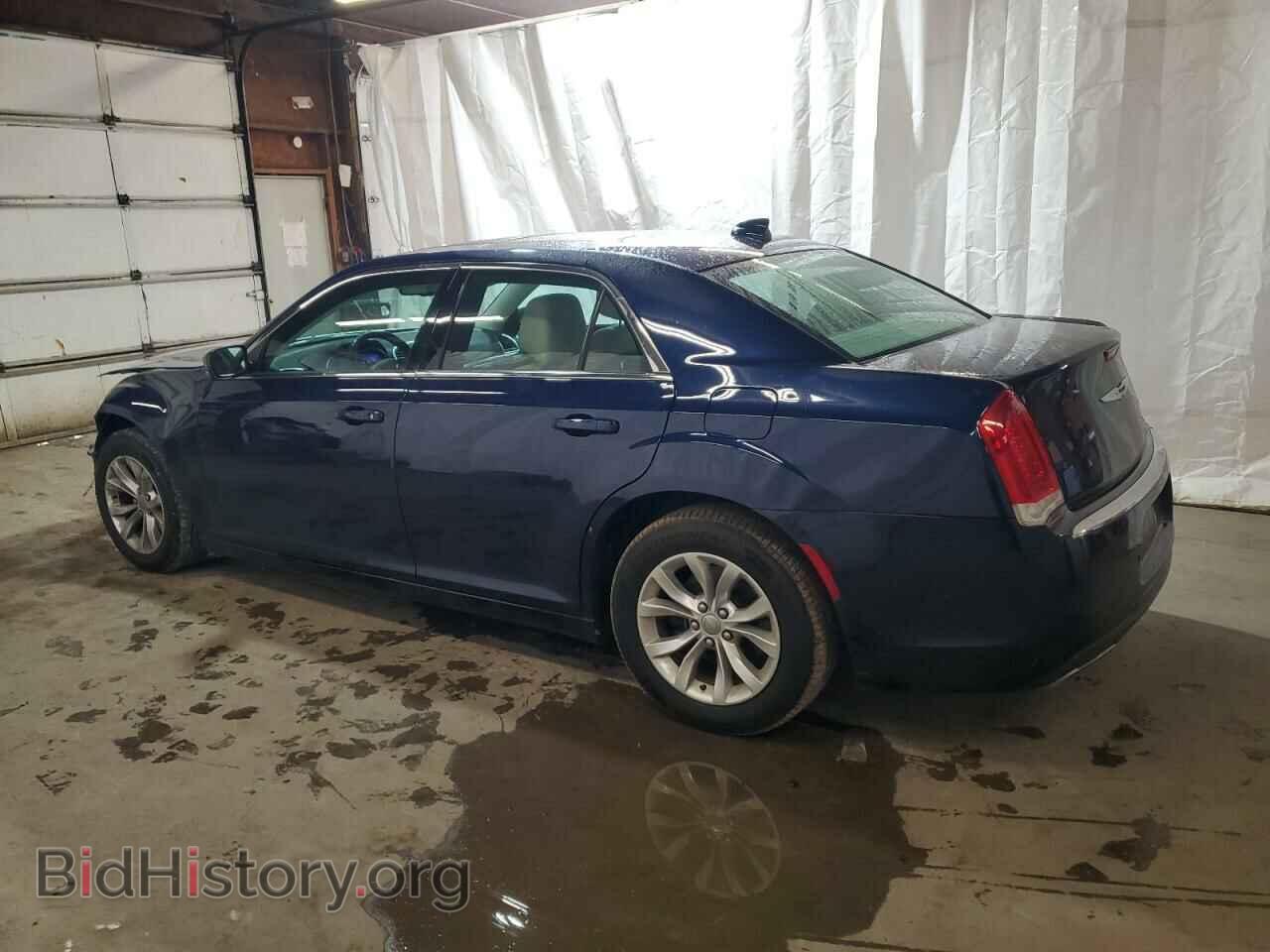 2016 CHRYSLER 300 - VIN: 2C3CCAAG3GH273837 - Фото 2