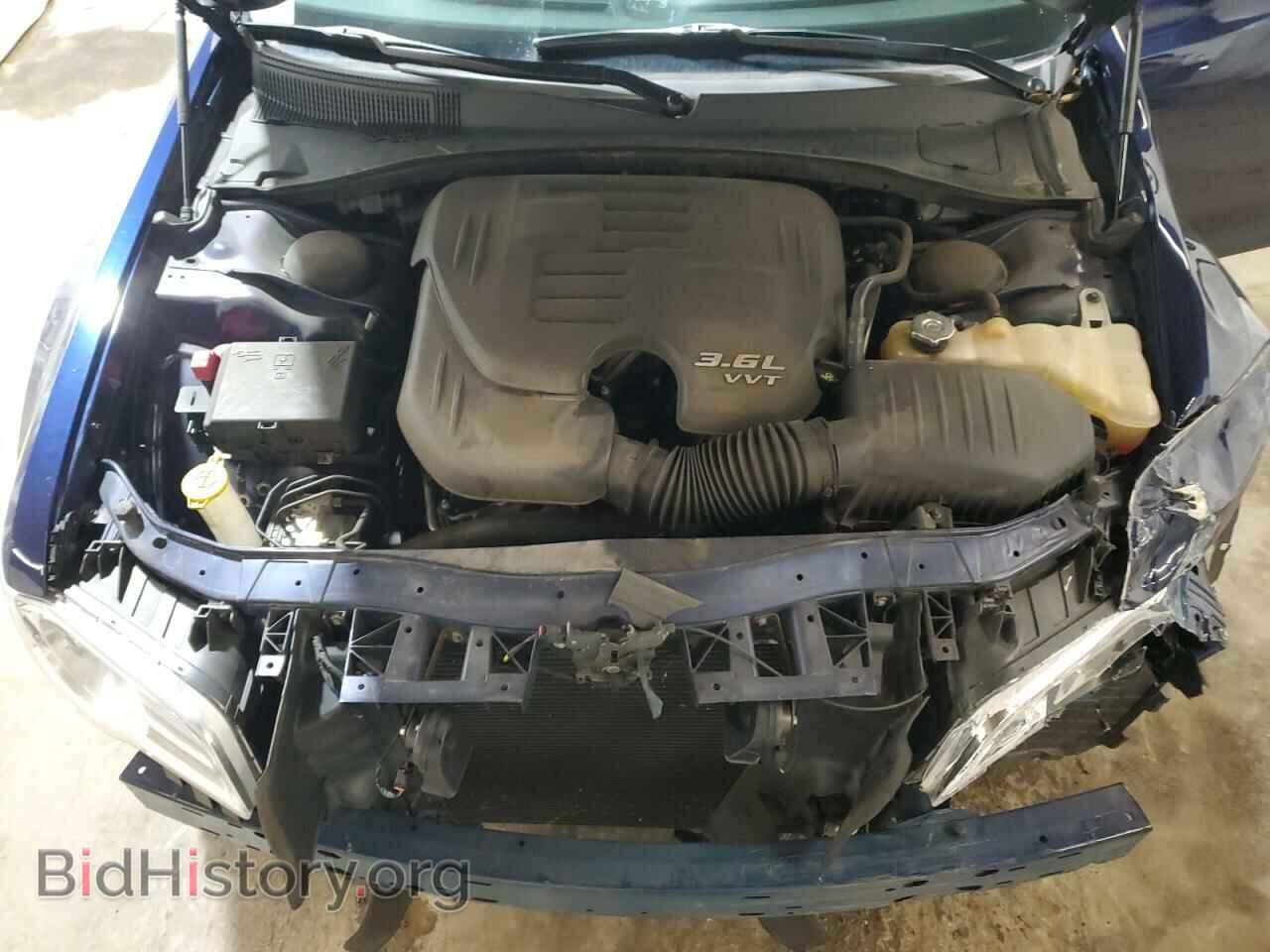 2016 CHRYSLER 300 - VIN: 2C3CCAAG3GH273837 - Фото 11