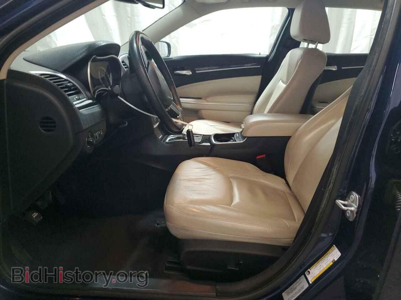 2016 CHRYSLER 300 - VIN: 2C3CCAAG3GH273837 - Фото 7