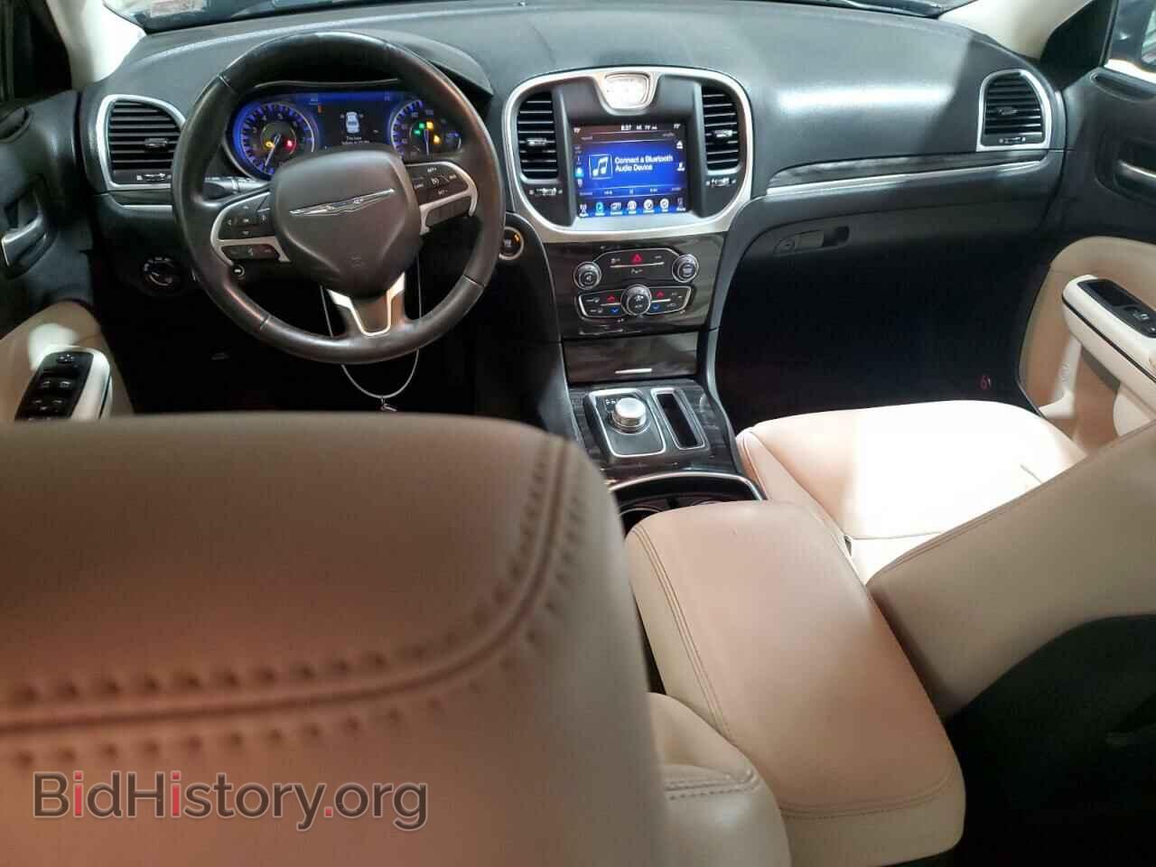 2016 CHRYSLER 300 - VIN: 2C3CCAAG3GH273837 - Фото 8