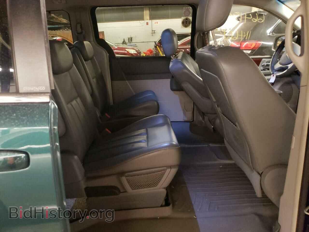 2009 CHRYSLER MINIVAN - VIN: 2A8HR541X9R631052 - Фото 6