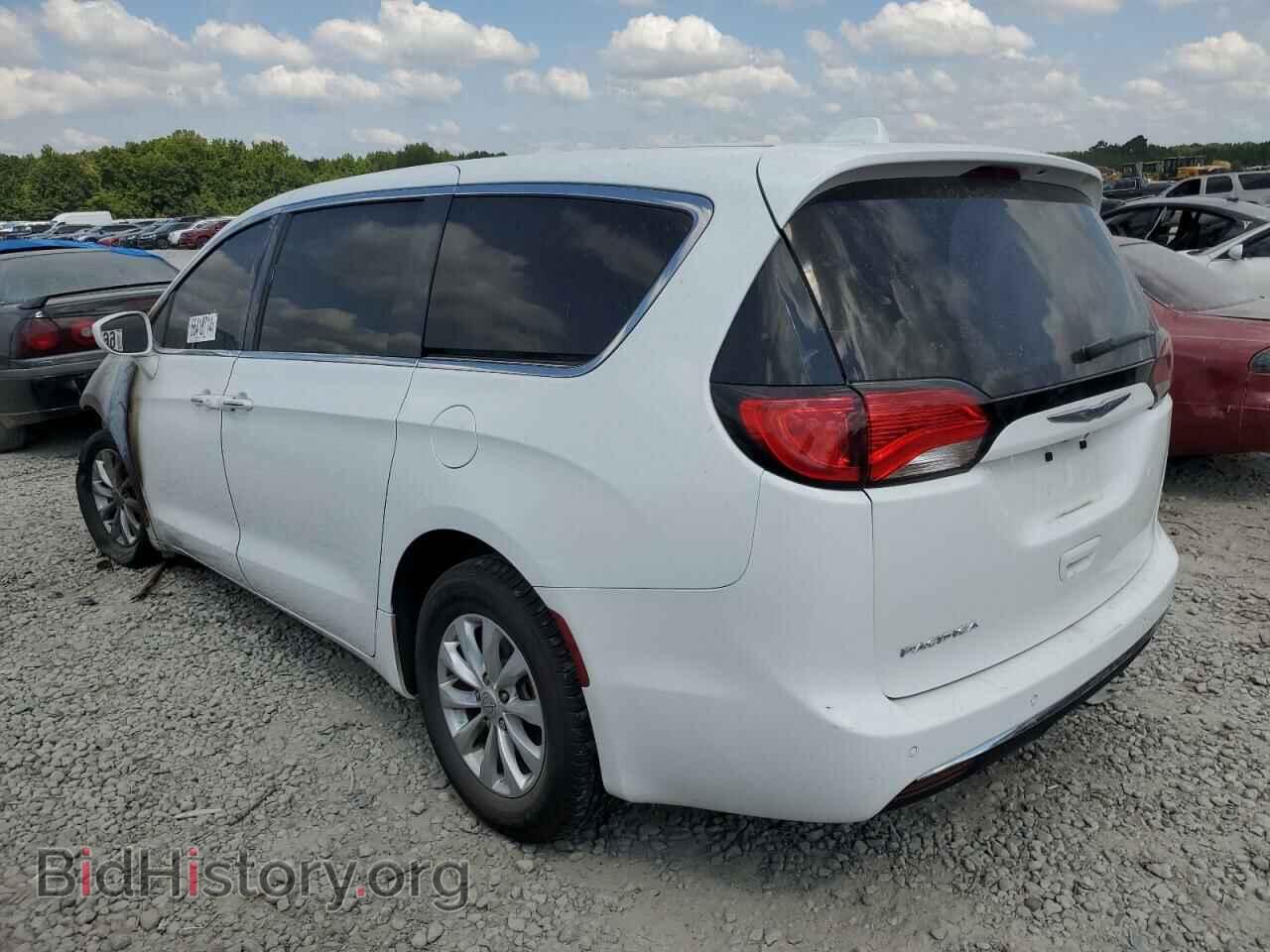 2018 CHRYSLER PACIFICA - VIN: 2C4RC1FG9JR279920 - Фото 2