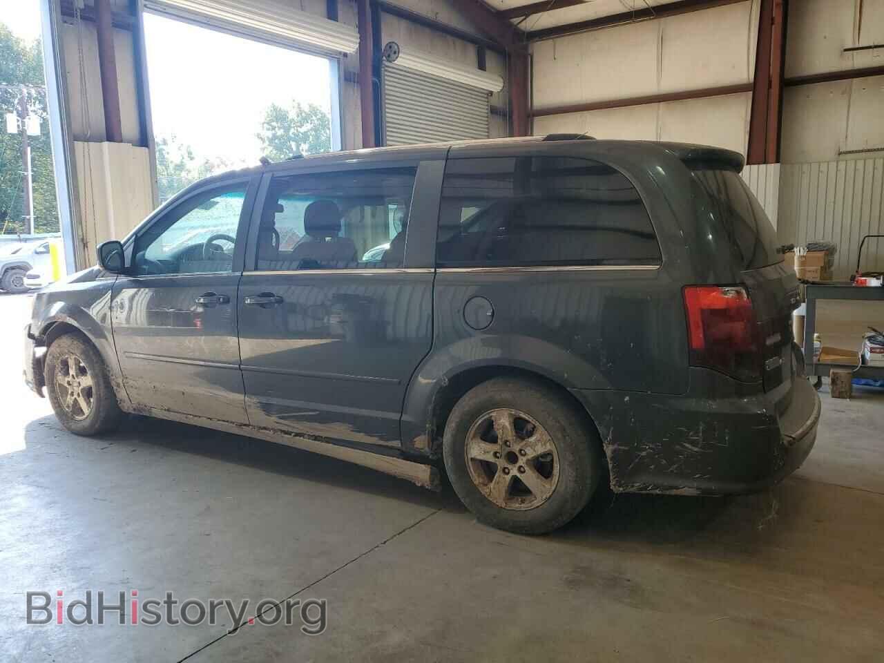2011 DODGE CARAVAN - VIN: 2D4RN5DG0BR706829 - Photo 2