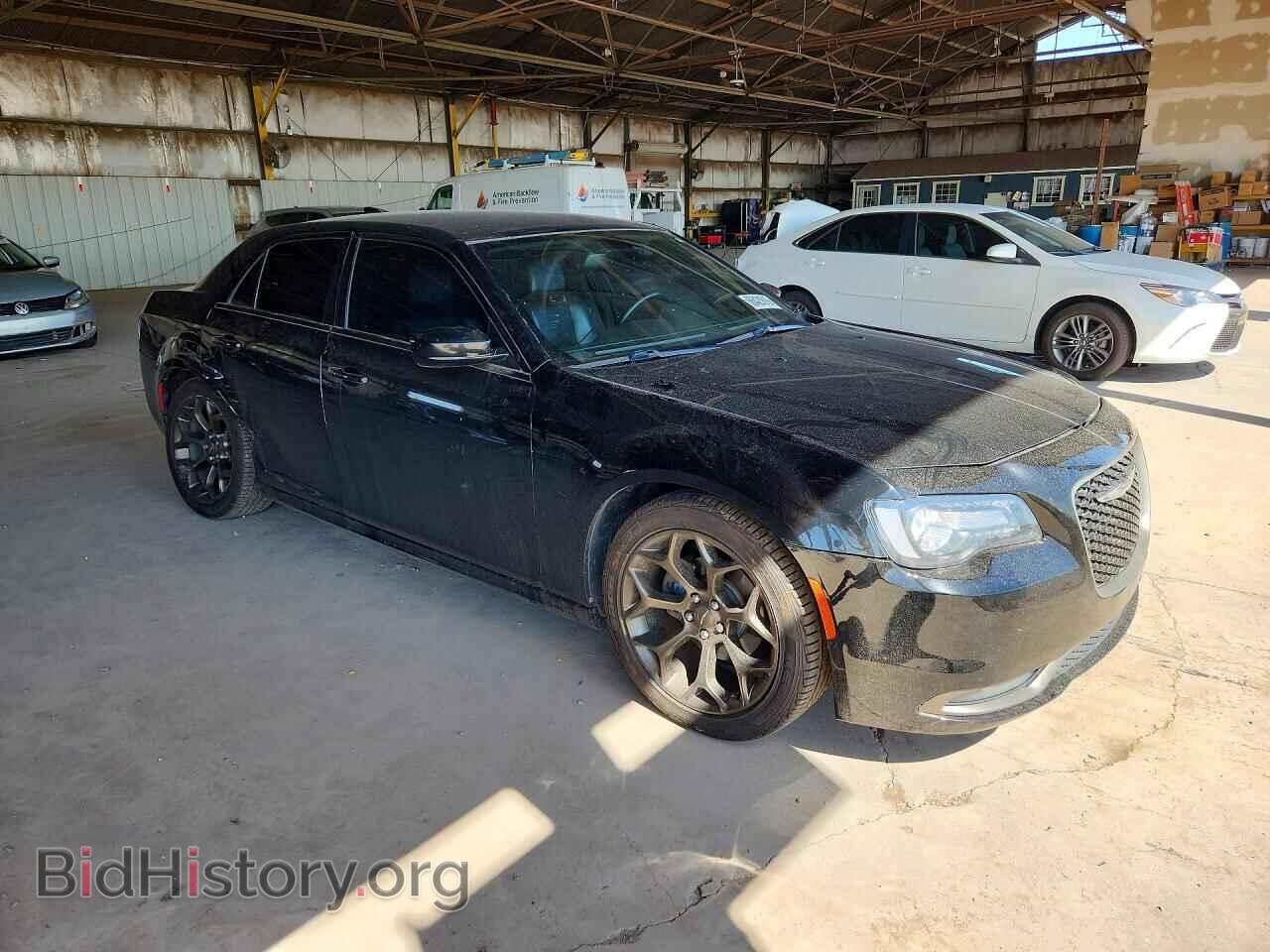 2016 CHRYSLER 300 - VIN: 2C3CCABG3GH261377 - Photo 4