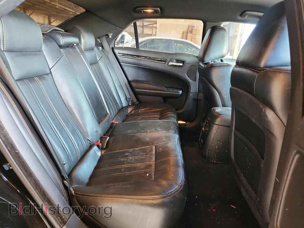 2016 CHRYSLER 300 - VIN: 2C3CCABG3GH261377 - Photo 10