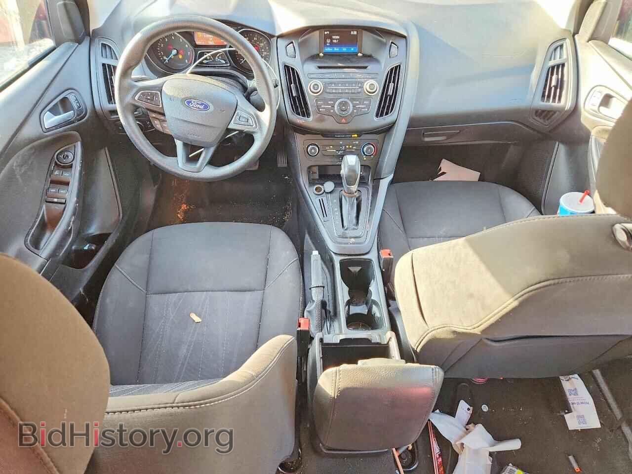 2016 Ford FOCUS (VIN 1FADP3K25GL393523) — photo 8 of 12