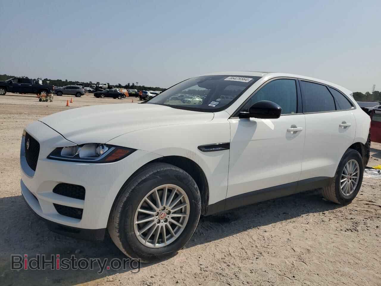 Фотография SADCS2BV2HA088250 - JAGUAR F-PACE 2017
