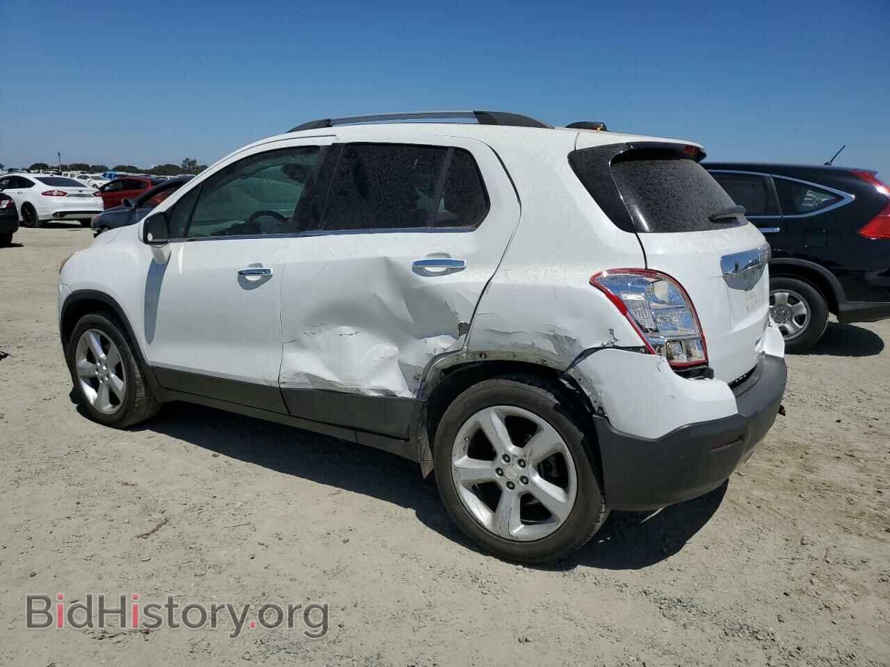 2015 CHEVROLET TRAX - VIN: 3GNCJTSB3FL206152 - Фото 2