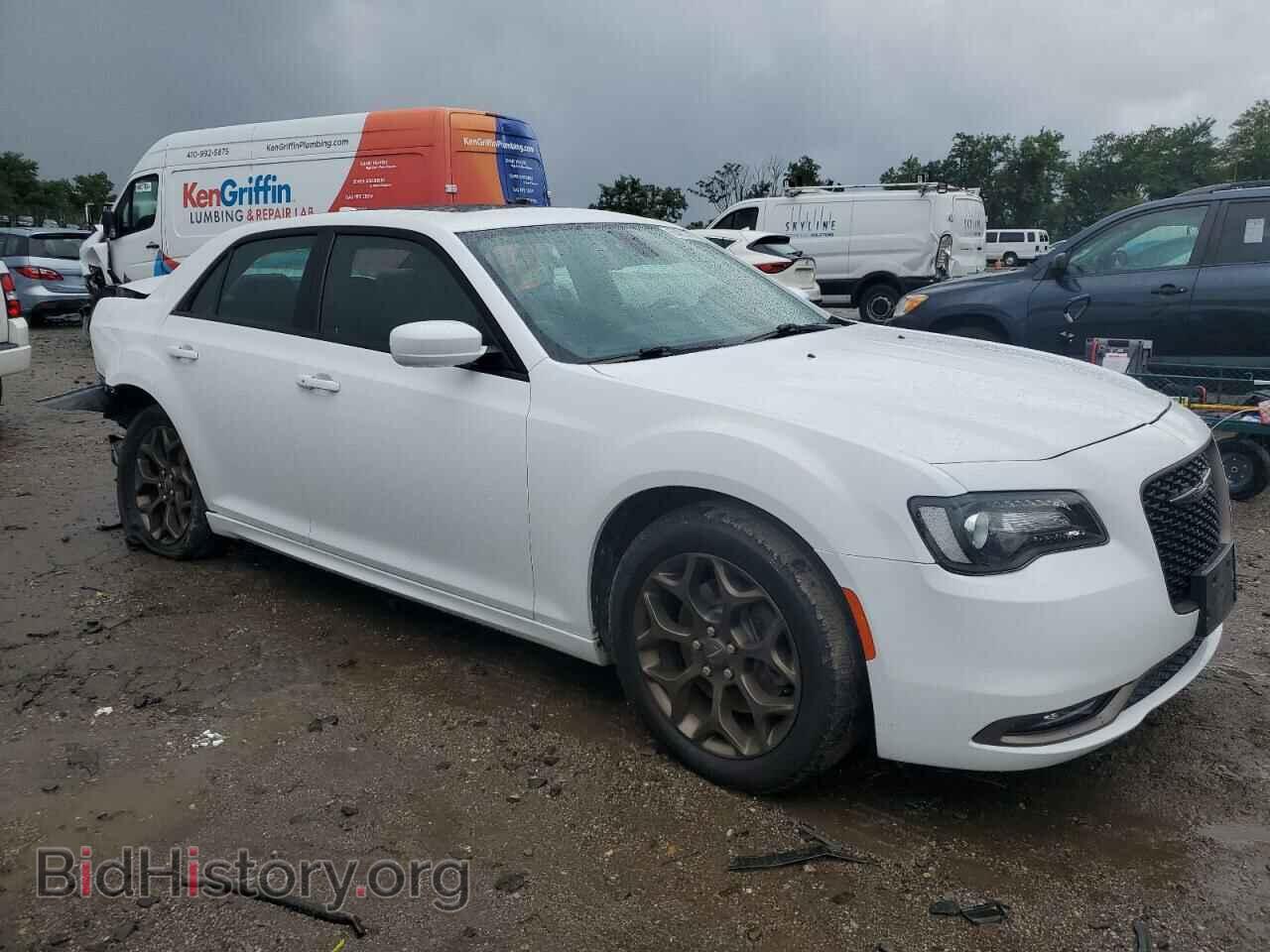 2019 CHRYSLER 300 - VIN: 2C3CCAGG3KH565343 - Фото 4