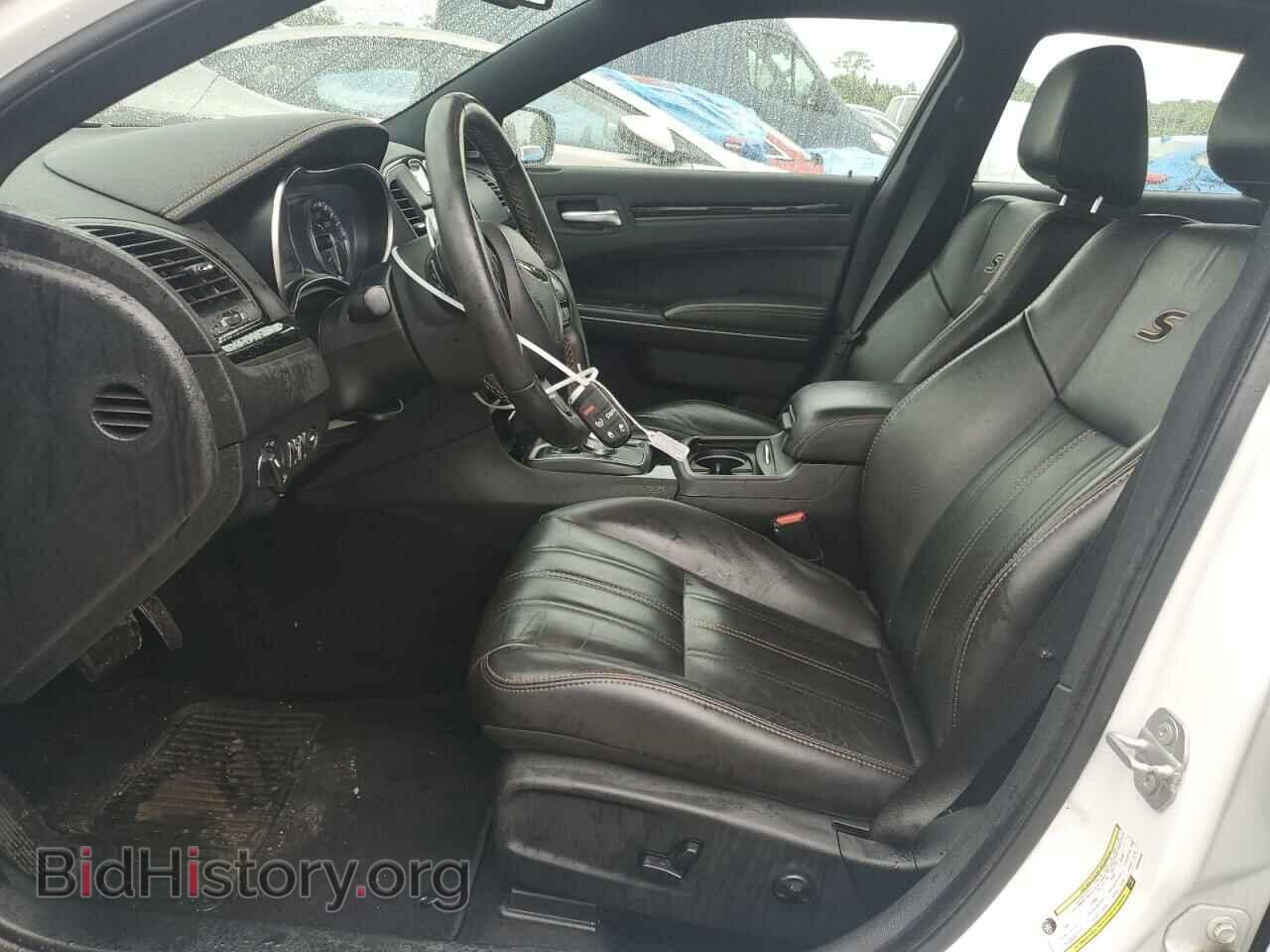 2019 CHRYSLER 300 - VIN: 2C3CCAGG3KH565343 - Фото 7