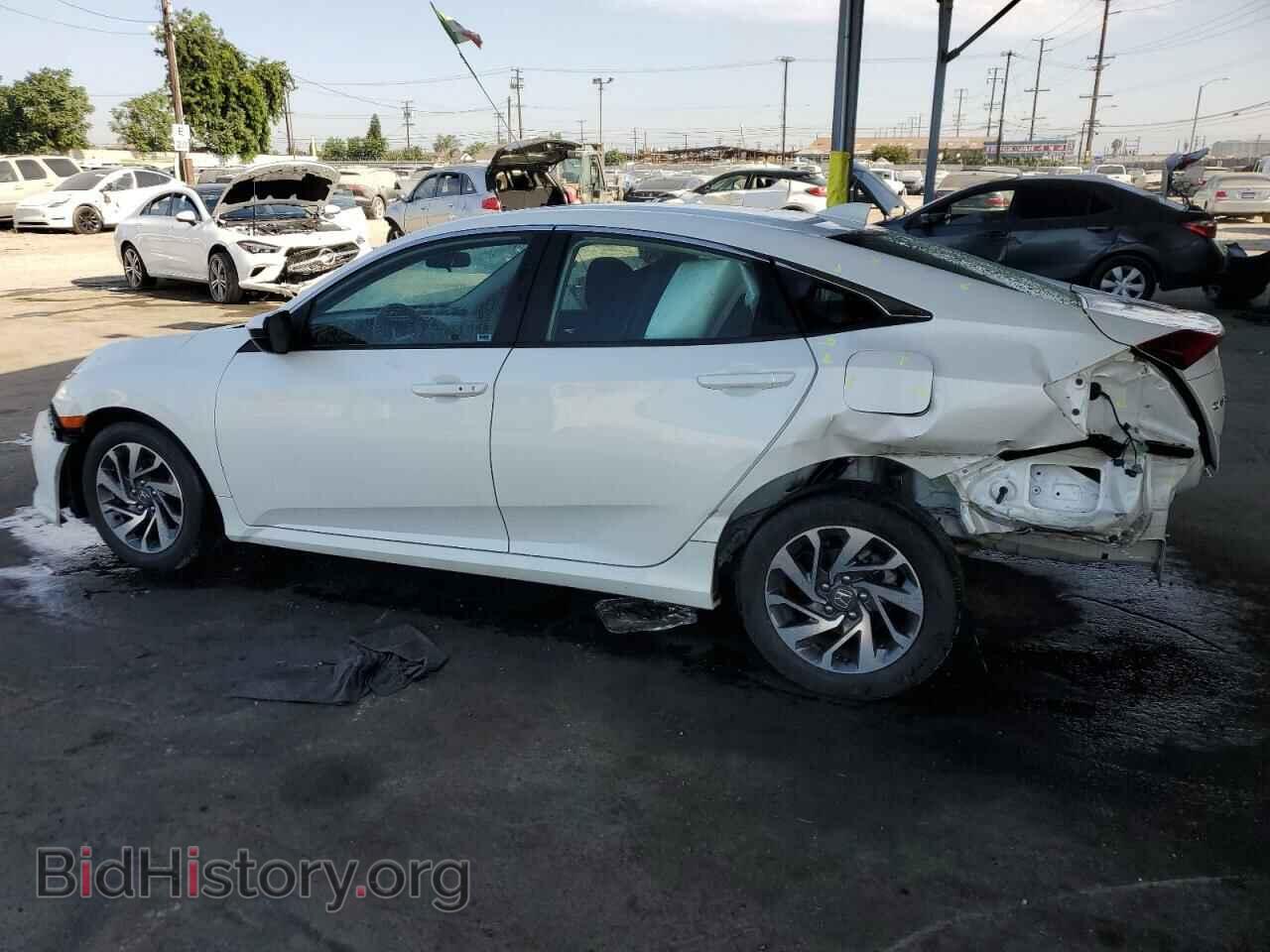 2017 HONDA CIVIC - VIN: 2HGFC2F72HH550570 - Фото 2