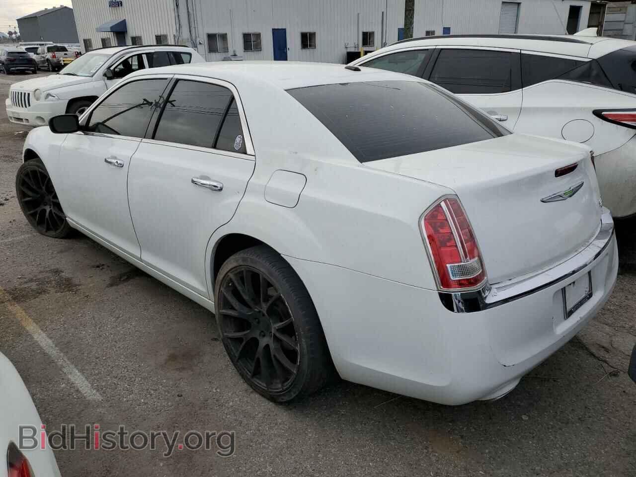 2014 CHRYSLER 300 - VIN: 2C3CCAET7EH216996 - Фото 2