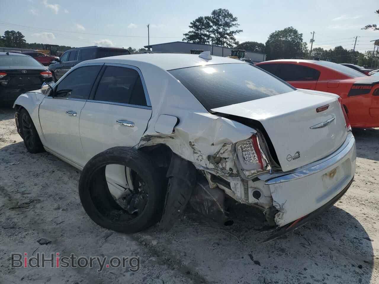 2018 CHRYSLER 300 - VIN: 2C3CCAEG8JH167949 - Фото 2