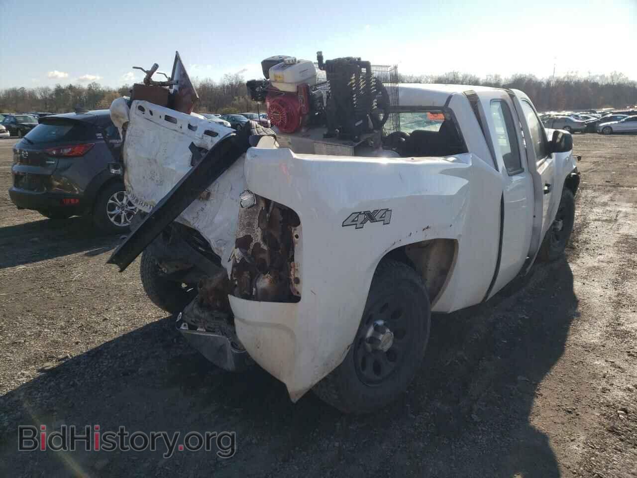 2011 CHEVROLET SILVERADO - VIN: 1GCRKPEA4BZ205203 - Фото 4