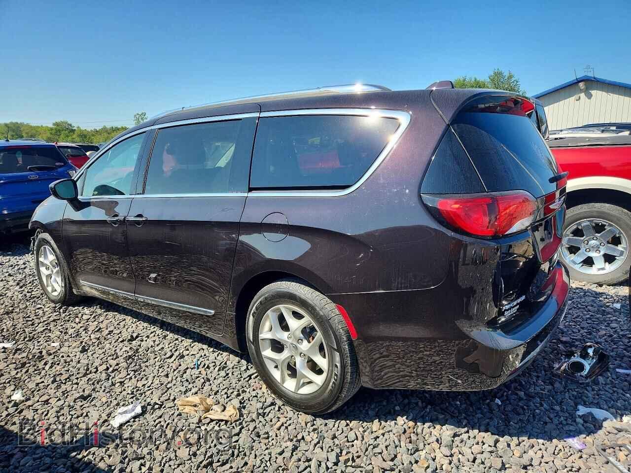 2018 CHRYSLER PACIFICA - VIN: 2C4RC1EG2JR235209 - Photo 2