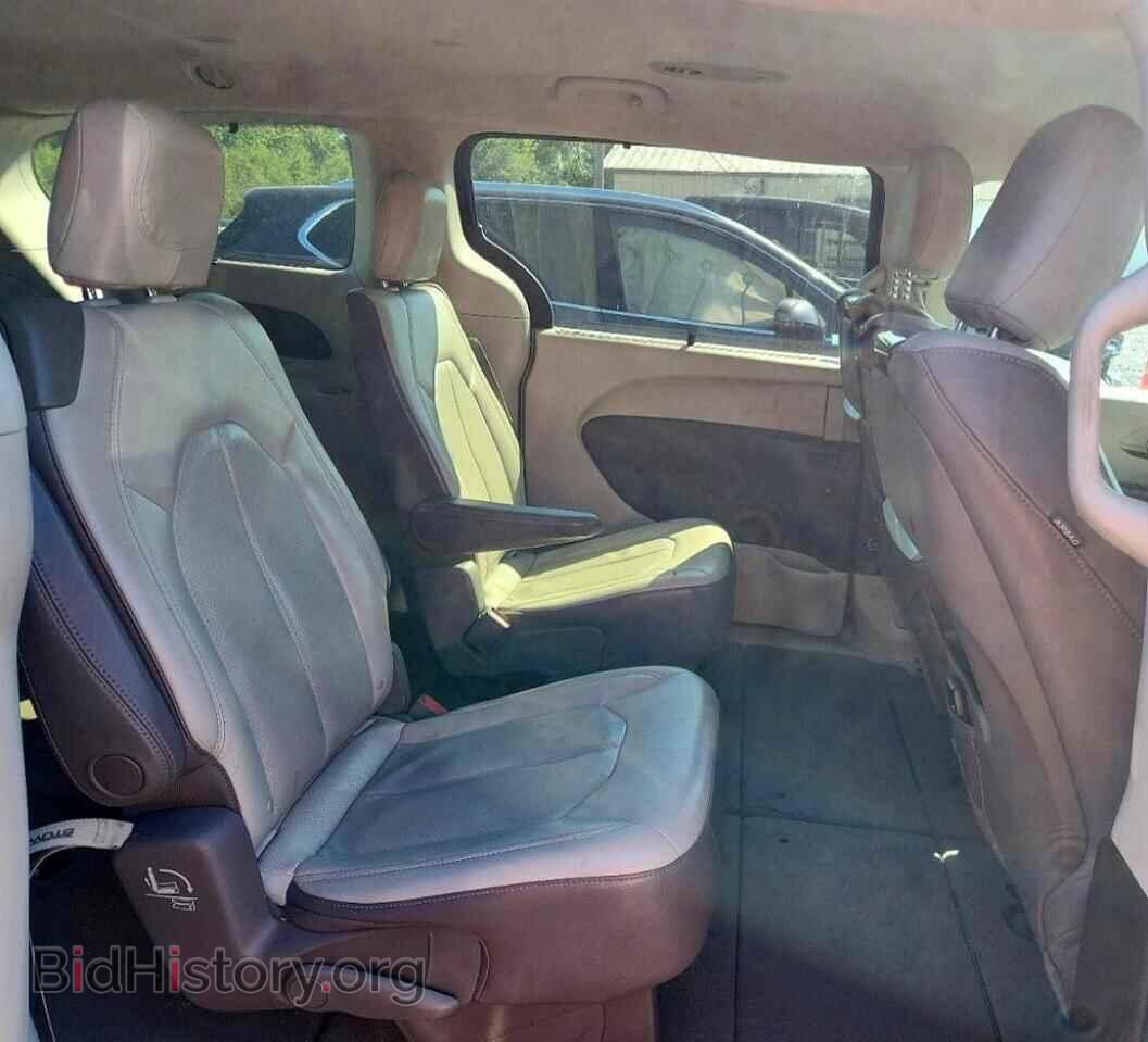 2018 CHRYSLER PACIFICA - VIN: 2C4RC1EG2JR235209 - Photo 11