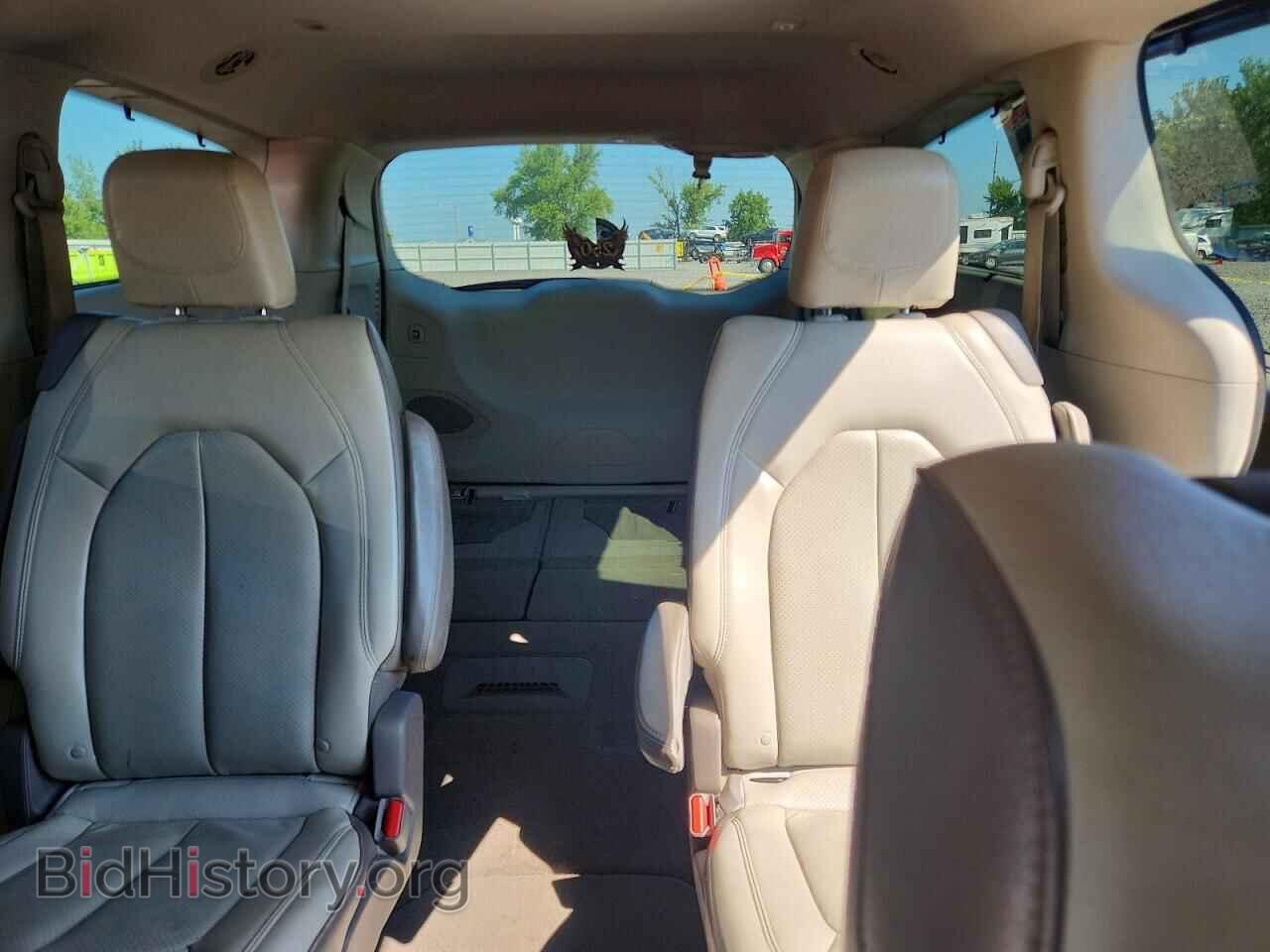 2018 CHRYSLER PACIFICA - VIN: 2C4RC1EG2JR235209 - Photo 10