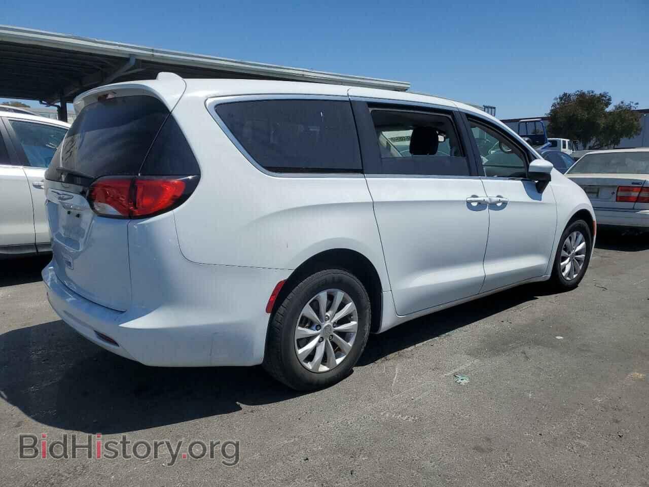 2017 CHRYSLER PACIFICA - VIN: 2C4RC1DGXHR570584 - Photo 3