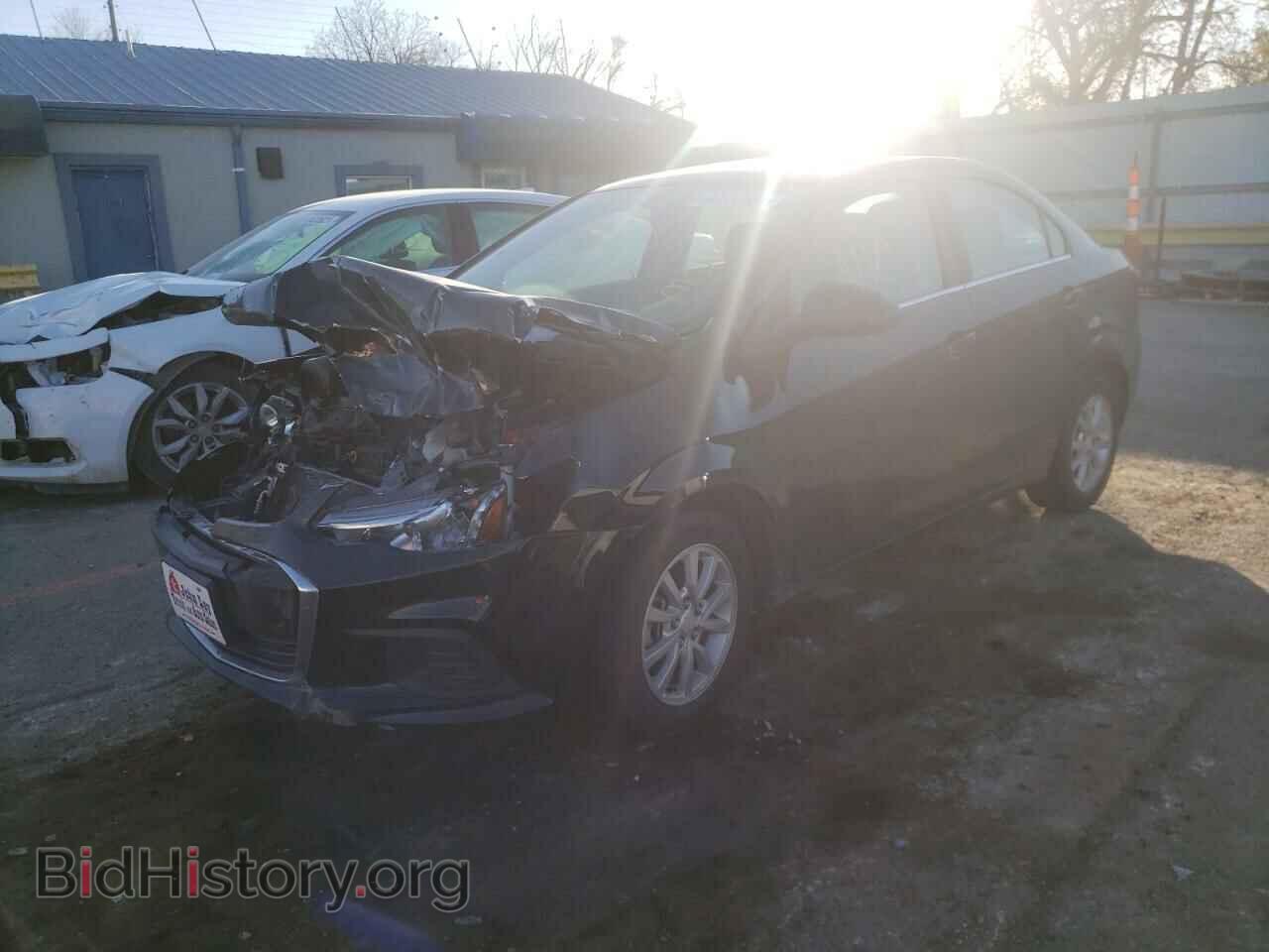 2018 CHEVROLET SONIC - VIN: 1G1JD5SH2J4139638 - Фото 2