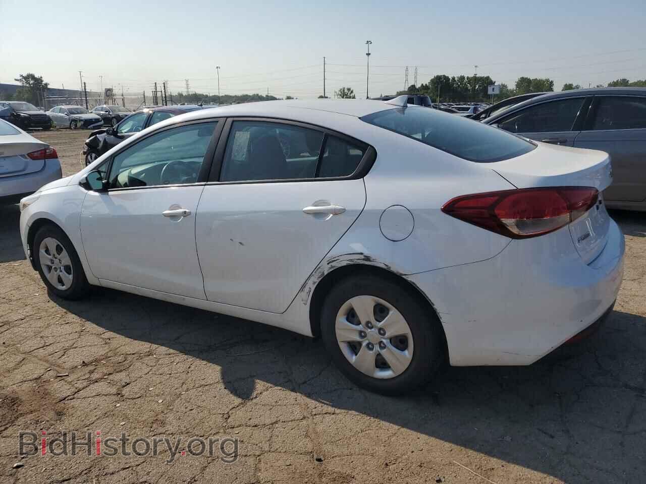 2017 KIA FORTE - VIN: 3KPFL4A76HE080010 - Фото 2