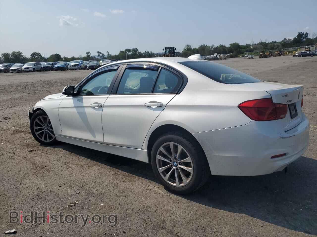 2016 BMW 3 SERIES - VIN: WBA8E5G58GNU21204 - Фото 2