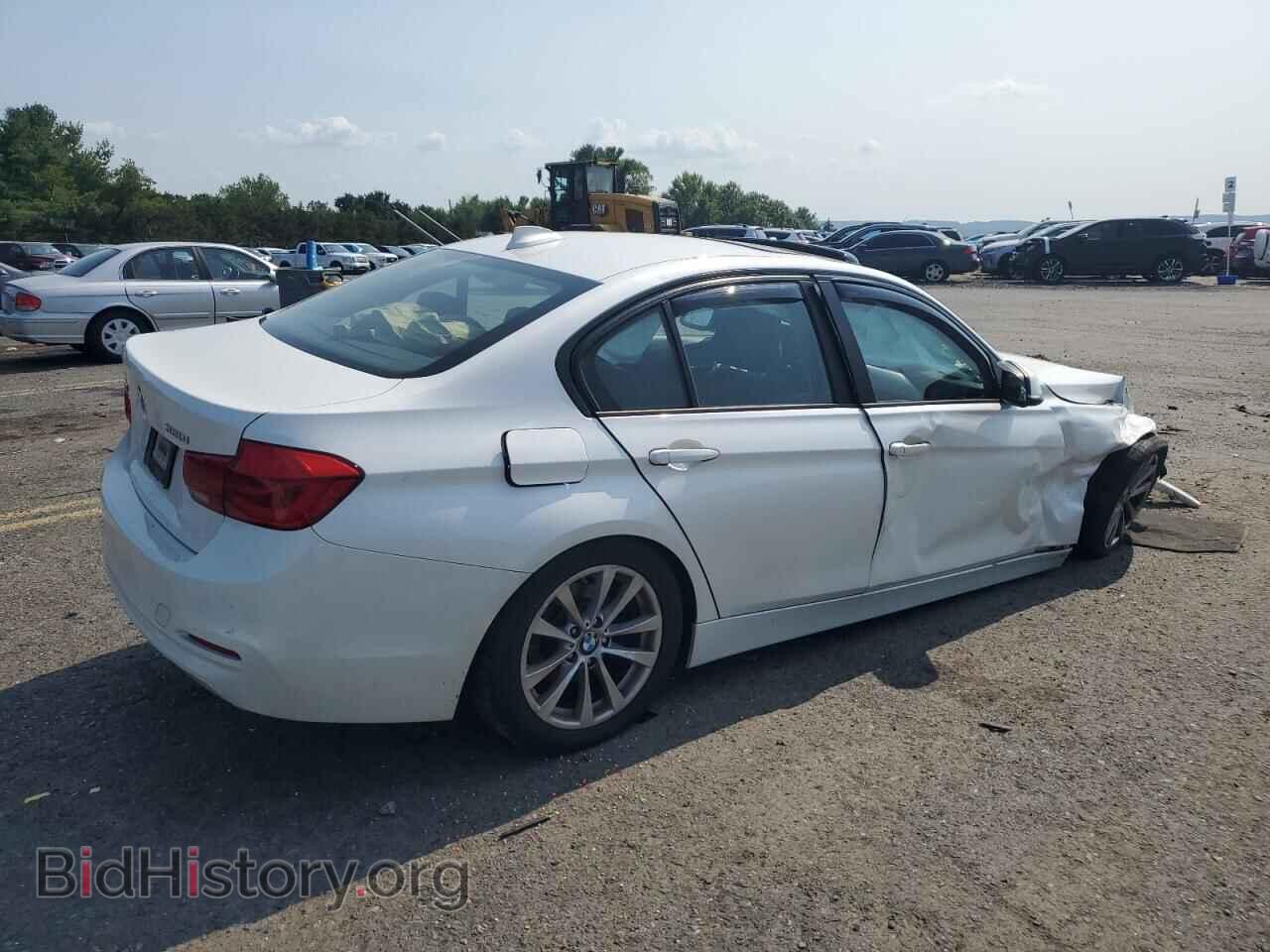 2016 BMW 3 SERIES - VIN: WBA8E5G58GNU21204 - Фото 3