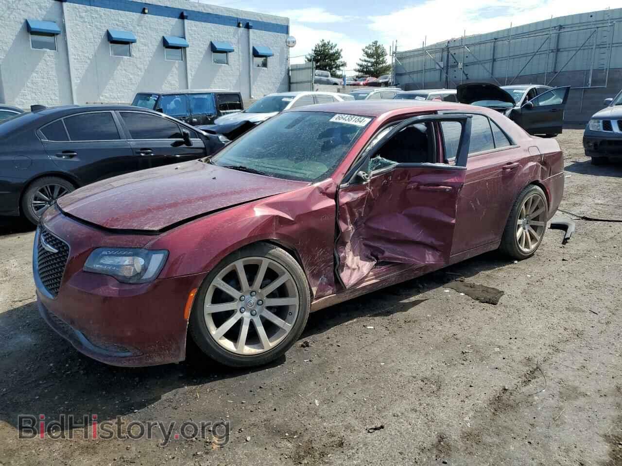 Фотография 2C3CCAAG0JH320751 - CHRYSLER 300 2018