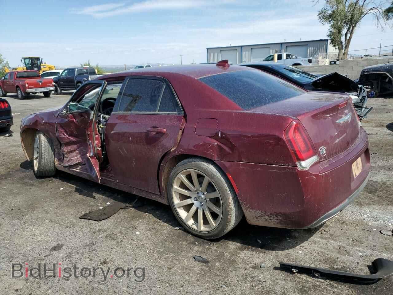 2018 CHRYSLER 300 - VIN: 2C3CCAAG0JH320751 - Фото 2