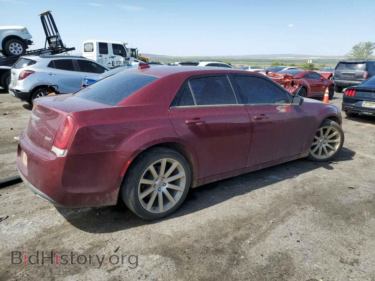 2018 CHRYSLER 300 - VIN: 2C3CCAAG0JH320751 - Фото 3