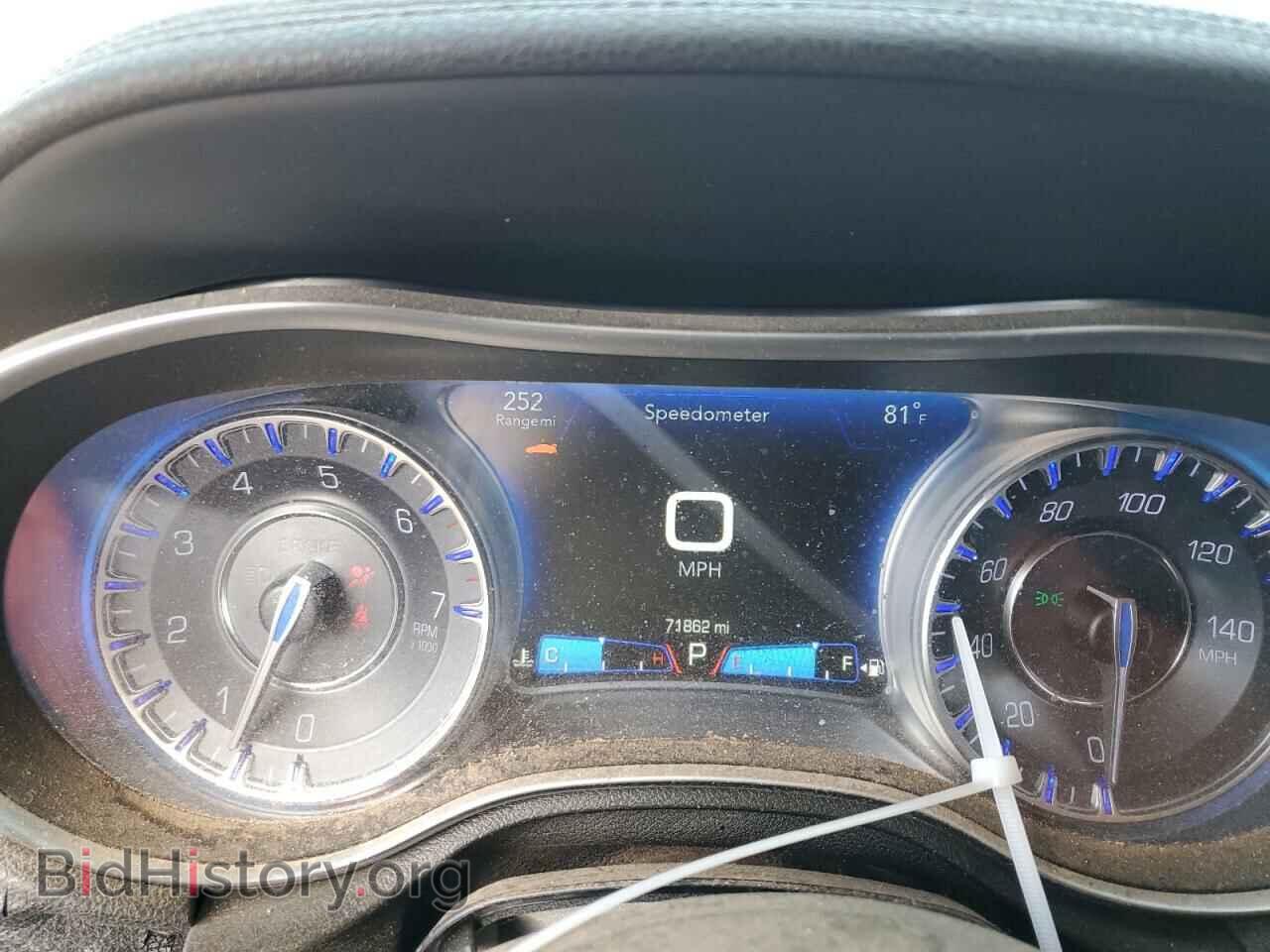 2018 CHRYSLER 300 - VIN: 2C3CCAAG0JH320751 - Фото 9