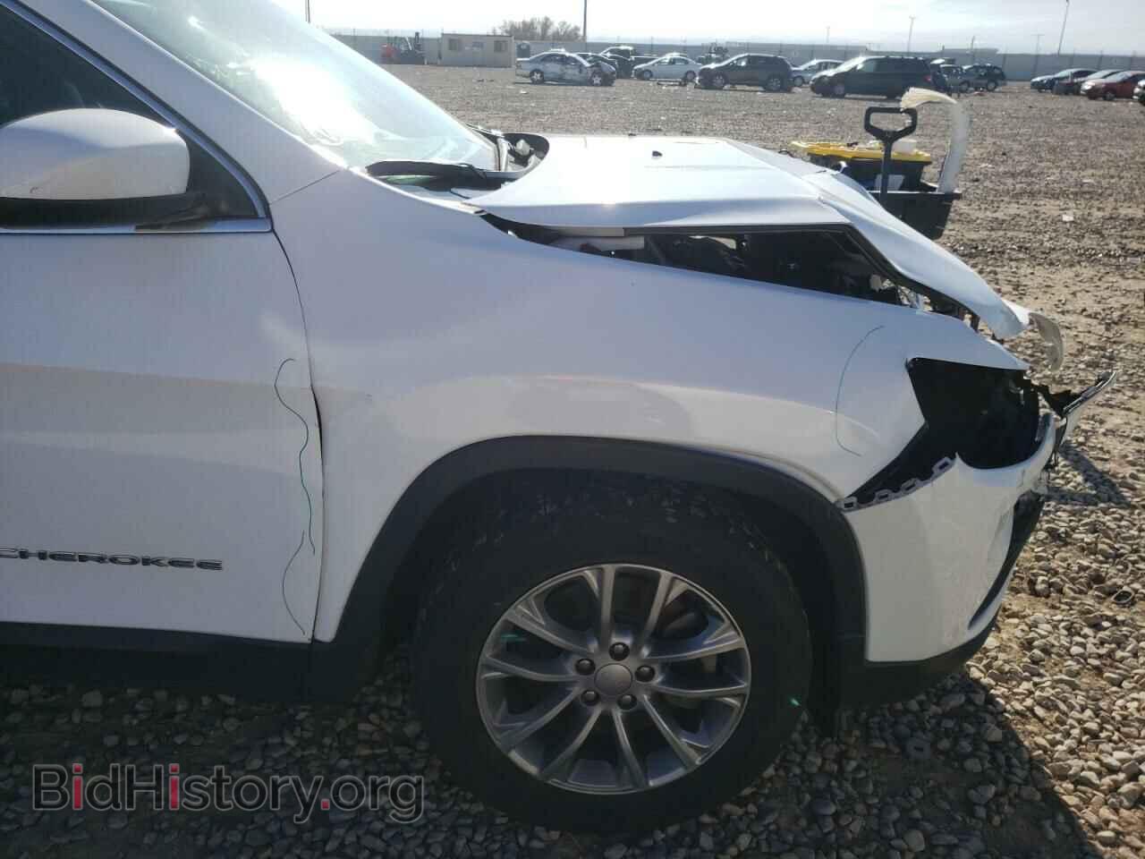 2019 JEEP CHEROKEE - VIN: 1C4PJLLB2KD232735 - Фото 9