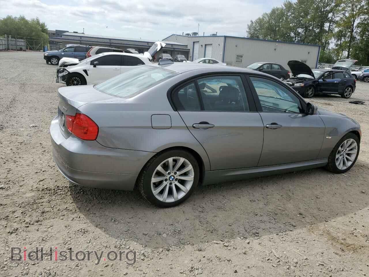 2011 BMW 3 SERIES - VIN: WBAPH5C57BA441758 - Фото 3