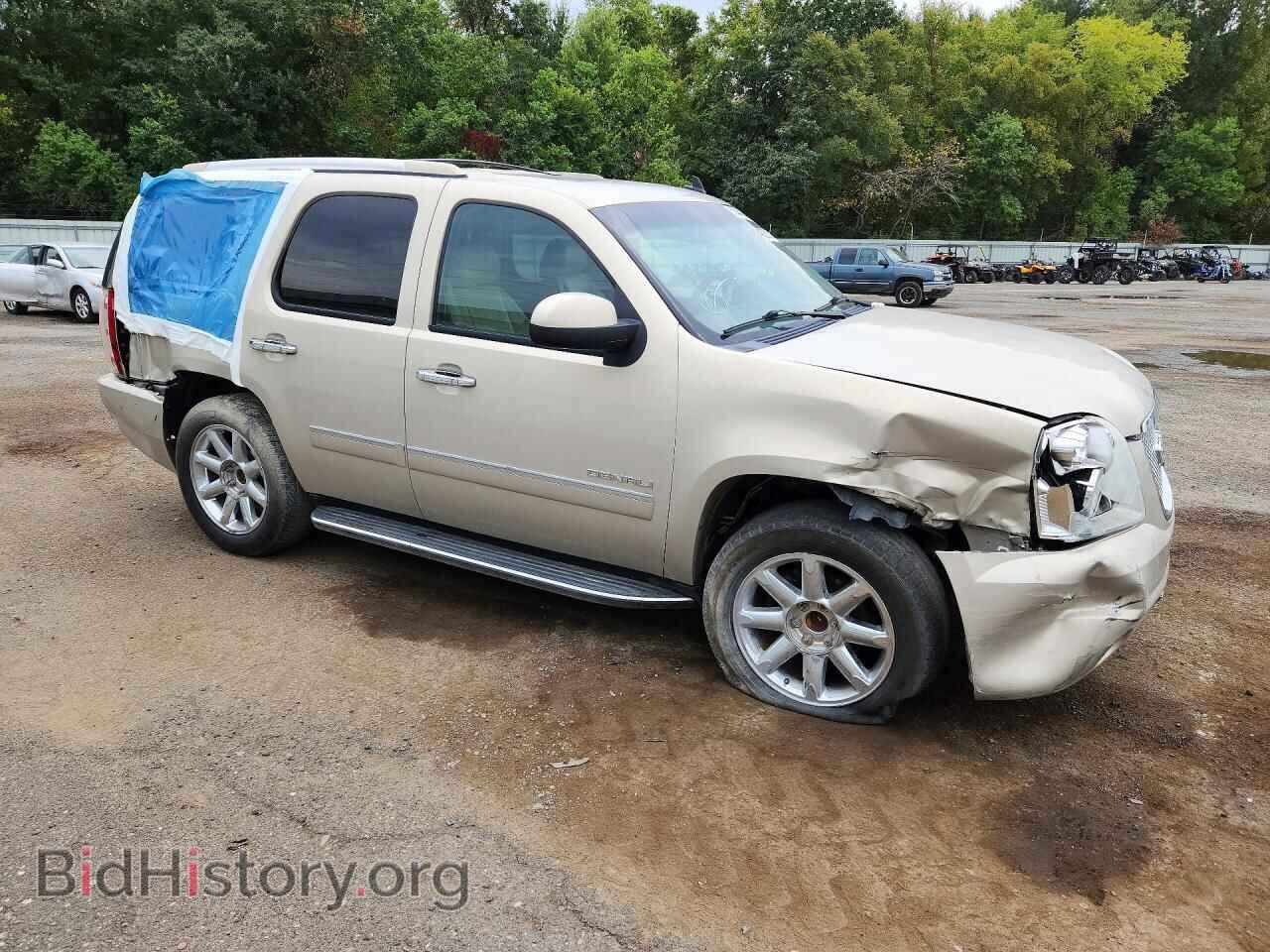2011 GMC YUKON - VIN: 1GKS1EEFXBR220295 - Photo 4