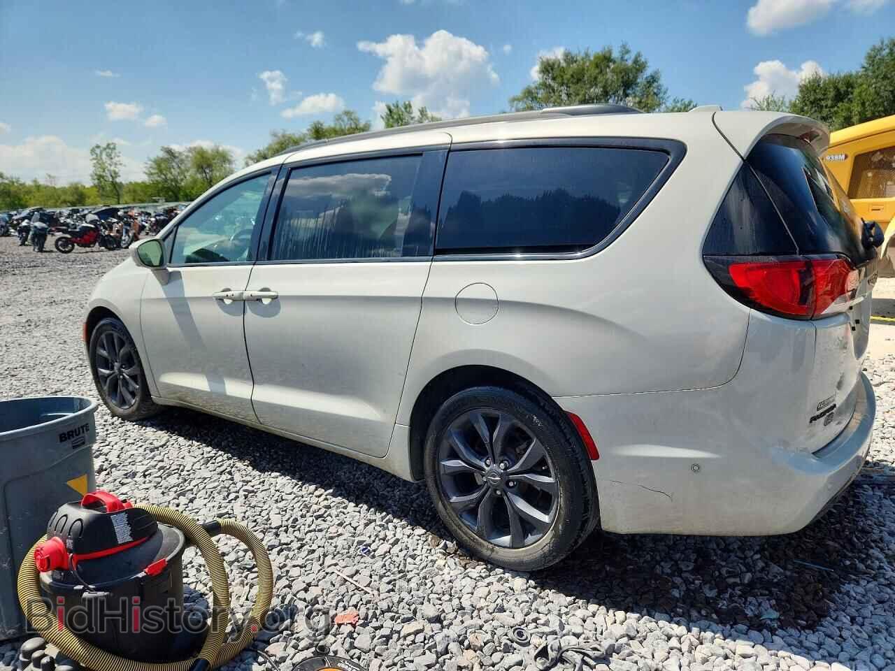 2019 CHRYSLER PACIFICA - VIN: 2C4RC1EG7KR746612 - Photo 2