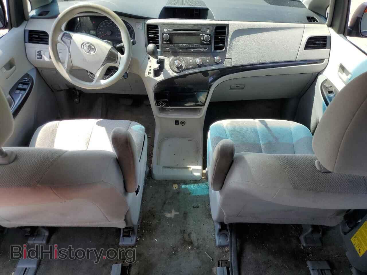 2011 TOYOTA All Models - VIN: 5TDZK3DC2BS143412 - Фото 8