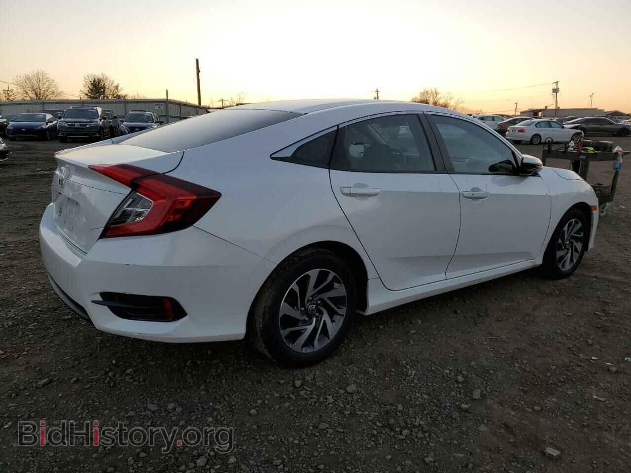 2016 HONDA CIVIC - VIN: 19XFC2F70GE208236 - Фото 3