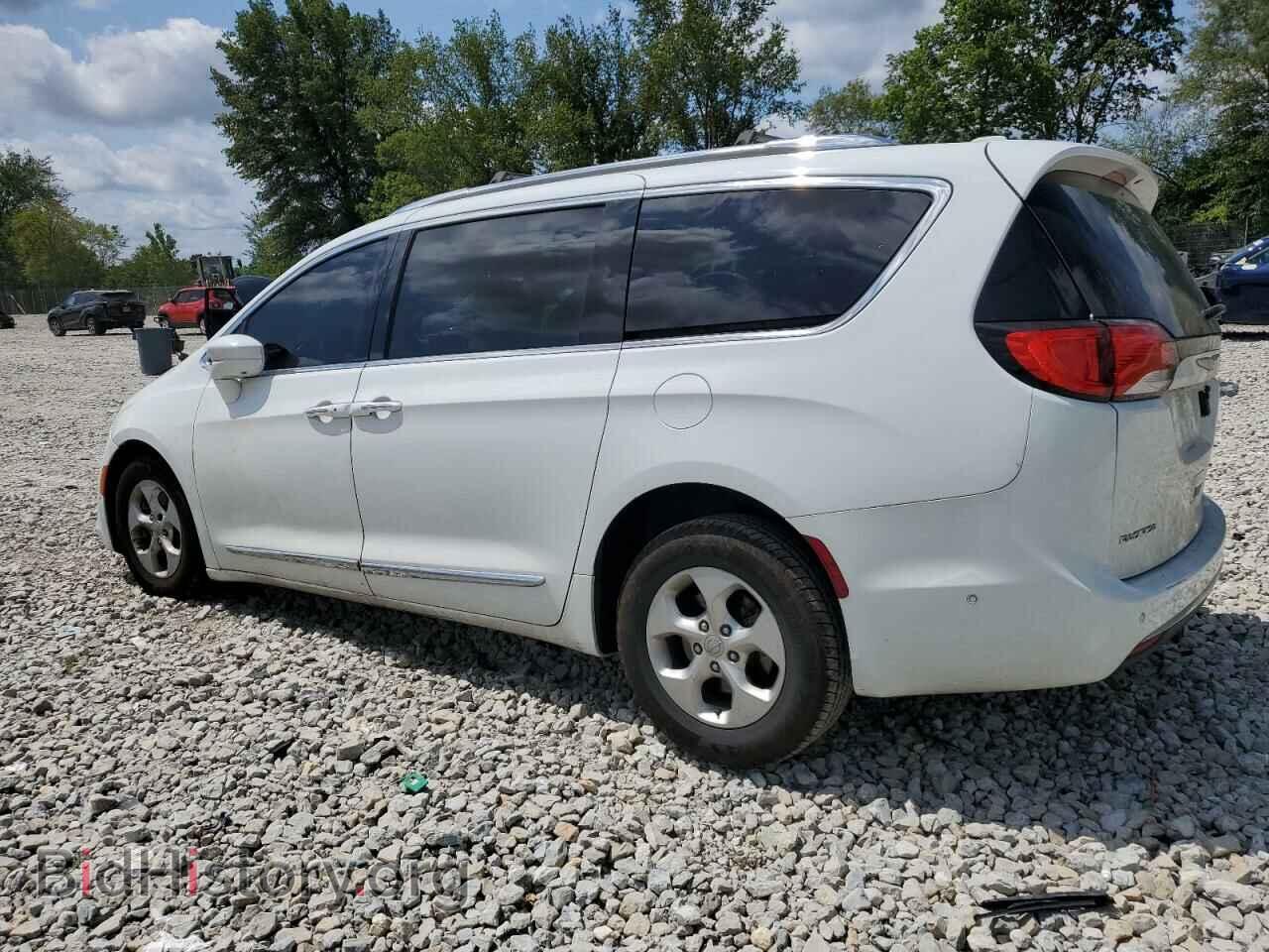 2017 CHRYSLER PACIFICA - VIN: 2C4RC1EG7HR652867 - Photo 2