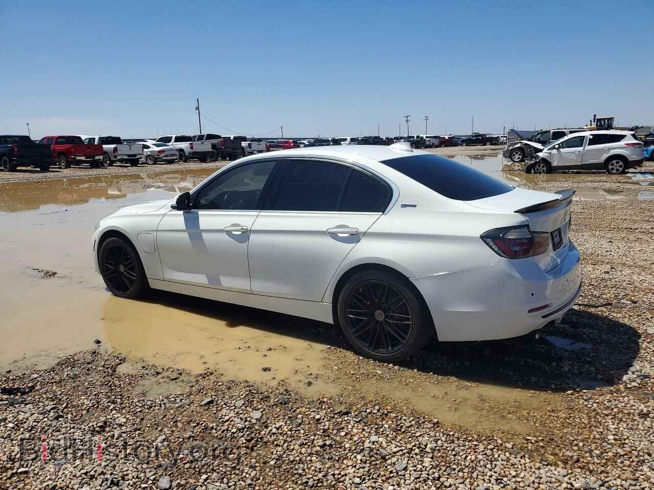 2018 BMW 3 SERIES - VIN: WBA8E1C54JA762564 - Photo 2